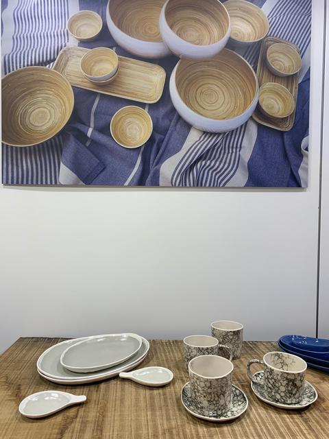 Present You, stand Lo Tableware, Maison & Objet