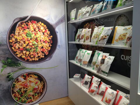 Present You stand D'Arta